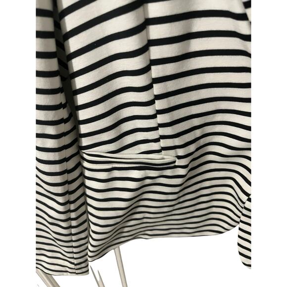 NWT  Philosophy Black & White Striped Women’s Blazer – Size Medium - Picture 4 of 6